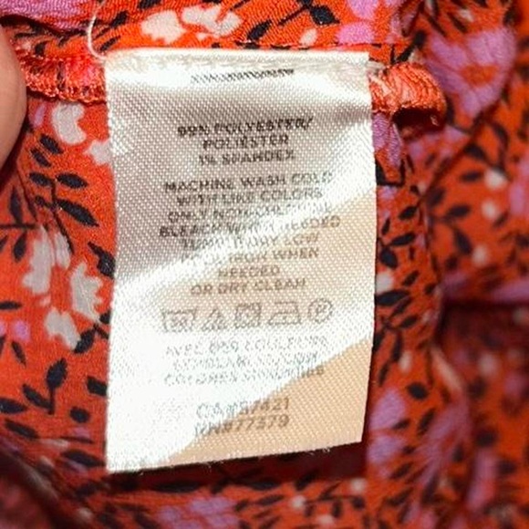 Ann Taylor Red Orange Floral Ruffle Blouse Womens size L - Picture 7 of 8